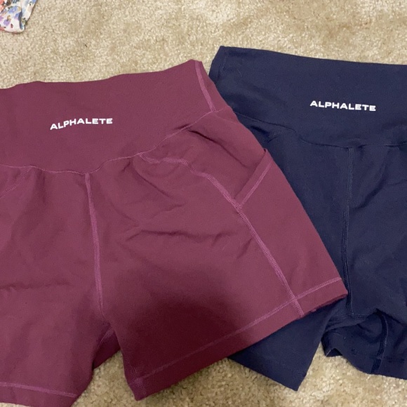 Alphalete small spandex shorts with pockets. - Picture 2 of 3